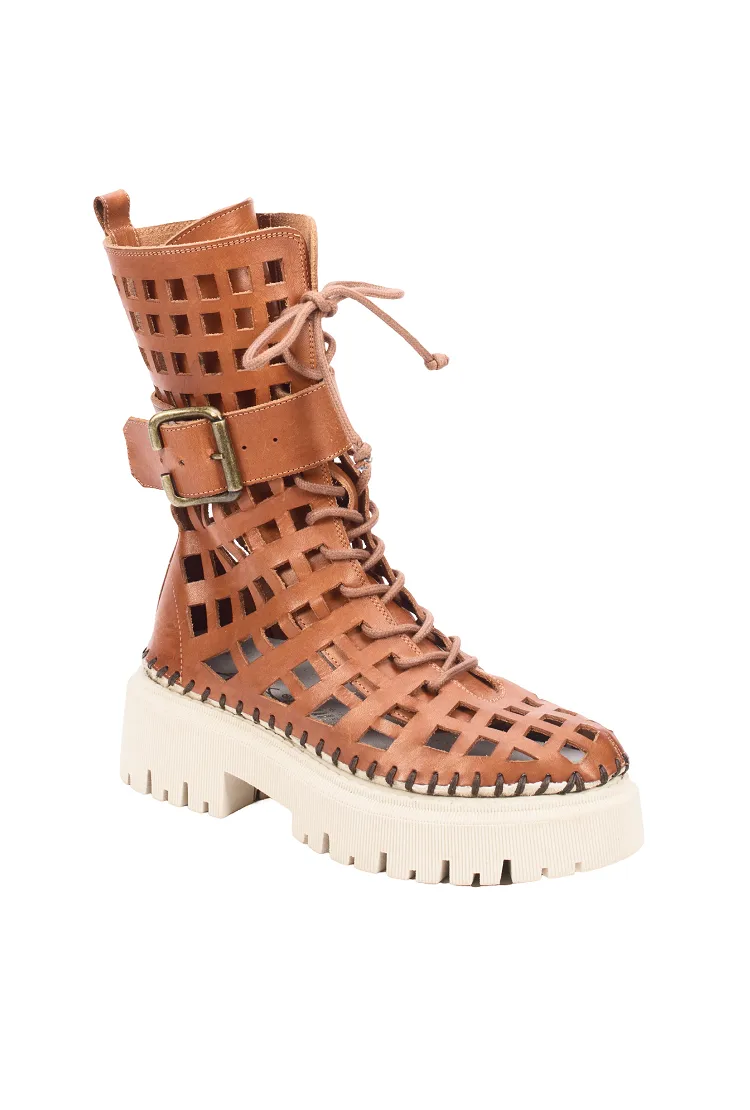 WAY - Ručno izrađene moderne ljetne polučizme od teleće kože u boji konjaka